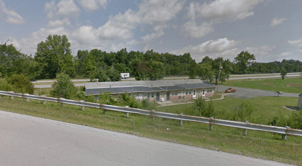 download-1 Roadside Apartments on Bible Road, Lima, Ohio